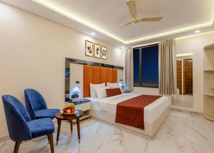 Hotel Urban Lion Near Delhi Airport