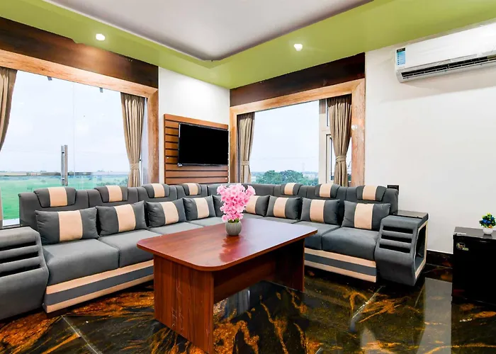 Townhouse Oak Aiims Kalyani
