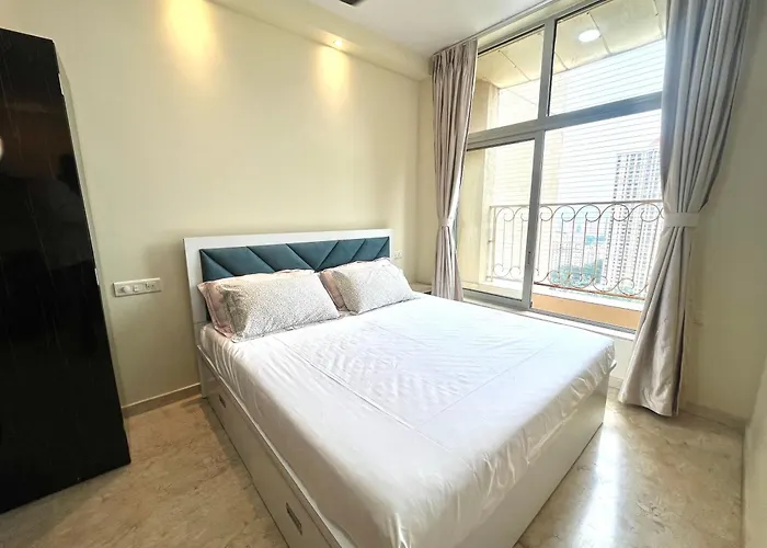 Lakefront Ac Balcony Lakeview Studio Apartment At Hiranandani Estate, Thane