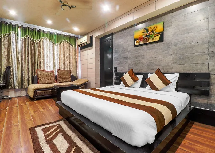 Oaktel Hotel Grand Shiva Near Ganga Ghat