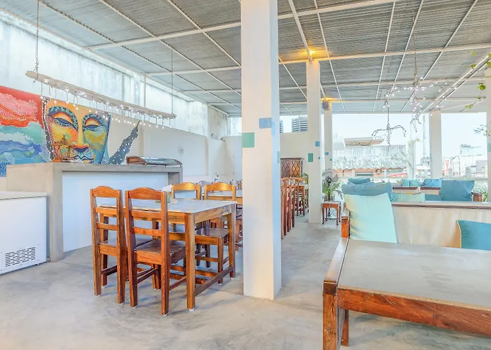 Itsy Hotels Red Lotus Heritage, Promenade Beach