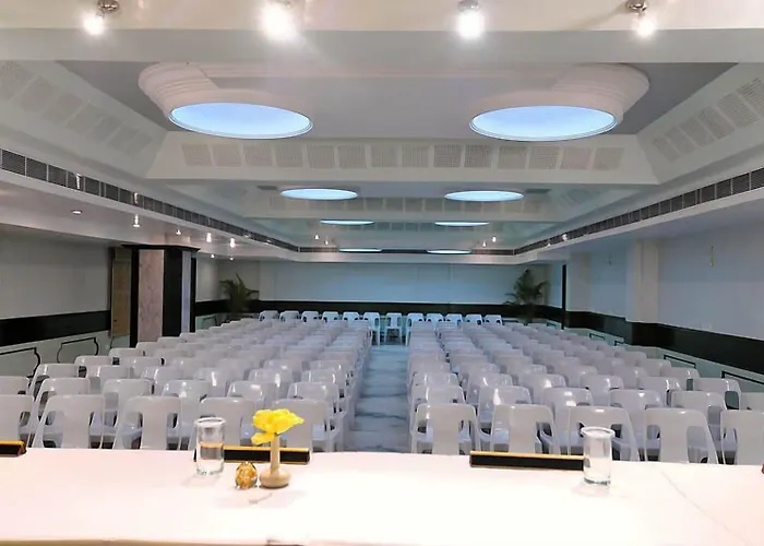 Hotel Gnanam