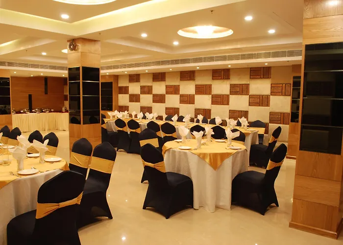 Glades Hotel