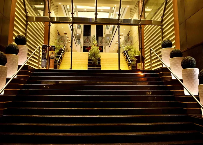 Hotel Royal Cliff Kanpur