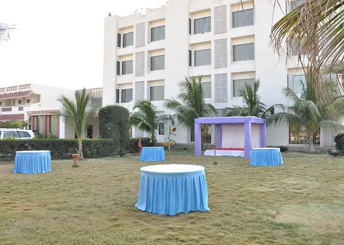 Goverdhan Greens Resort