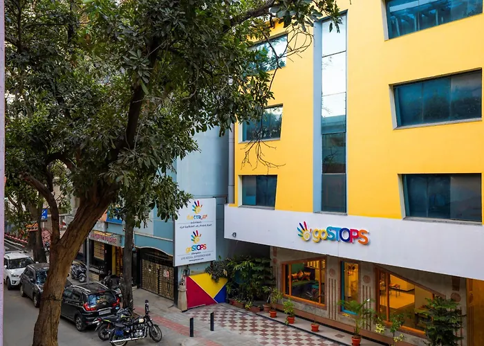 Gostops Bengaluru, Gandhi Nagar Majestic - Private Rooms & Dorms