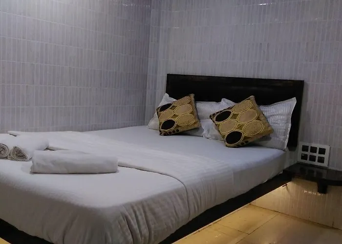 Hotel Paris Residency