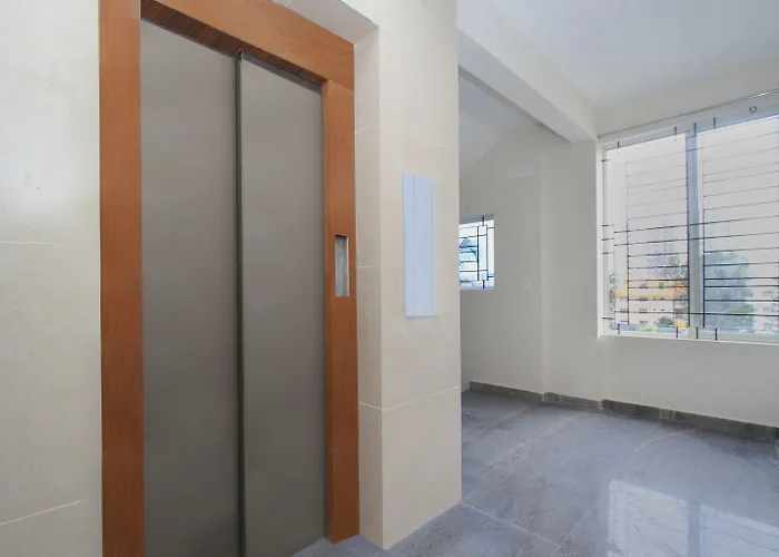Hotel O Manu Residency Bangalore