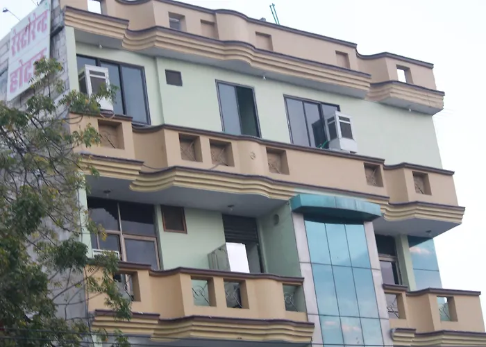 Kanchan Hotel