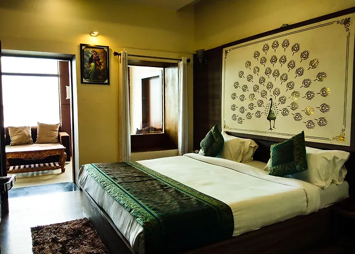Dwivedi Hotels Sri Omkar Palace