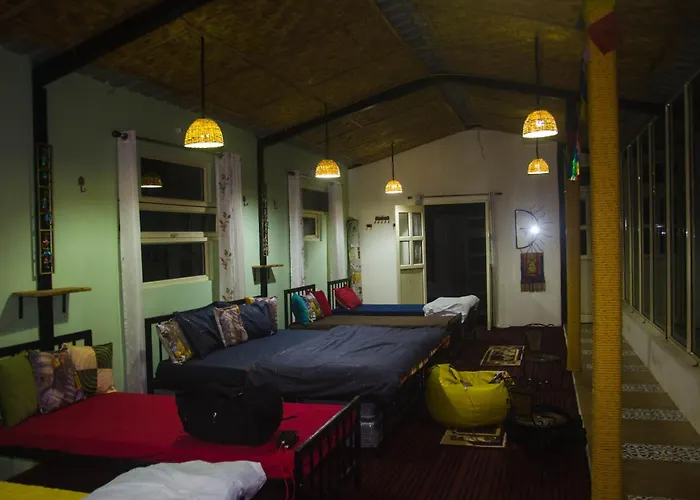 Nomadsland By Cottage Club Inn