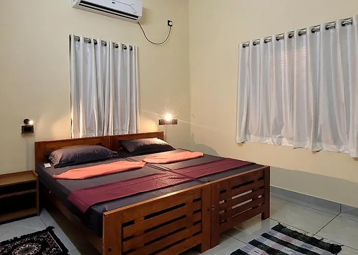 Roameo Hostels By The Hostel Stories - Varkala