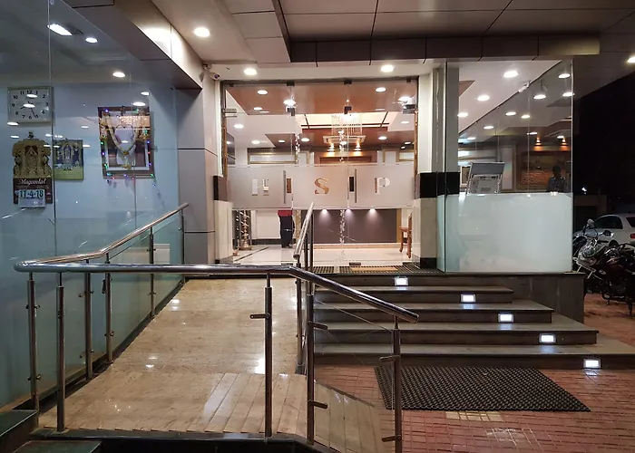 Hotel Subhalakshmi Palace