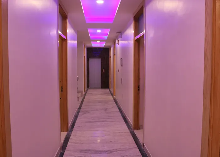 Hotel Karlo Kastle - Paharganj - New Delhi