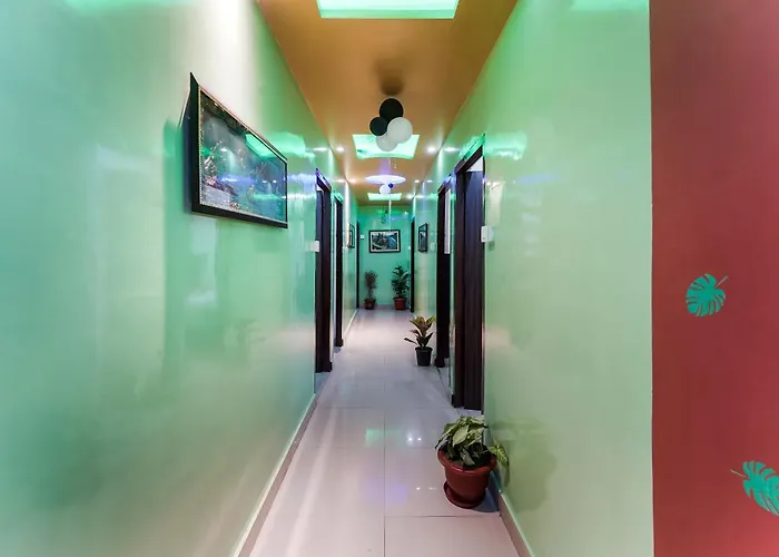 Super Hotel O By Oyo Landlord