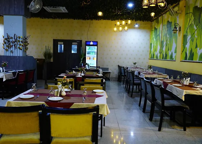 Hotel Manas Plus