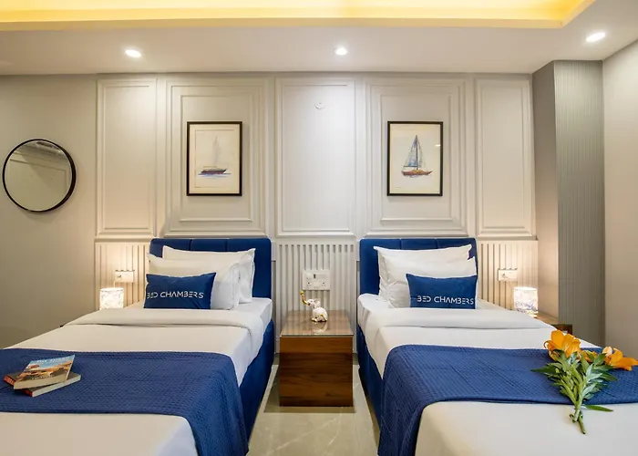 Bedchambers Luxurious Aparthotel Near Medicity