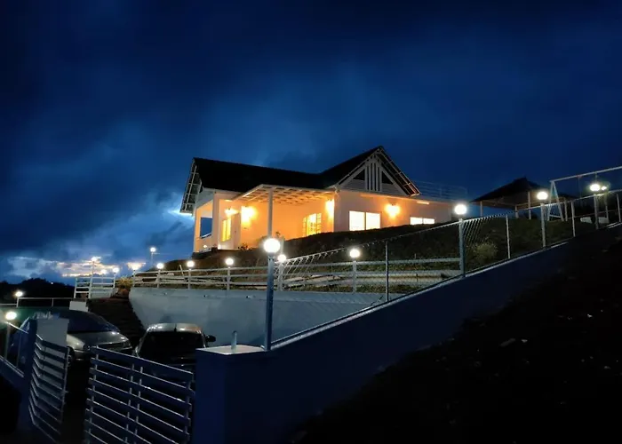 White Stone Vagamon Hilltop Cottage By Voye Homes , Private Villa With Scenic Mountain Views
