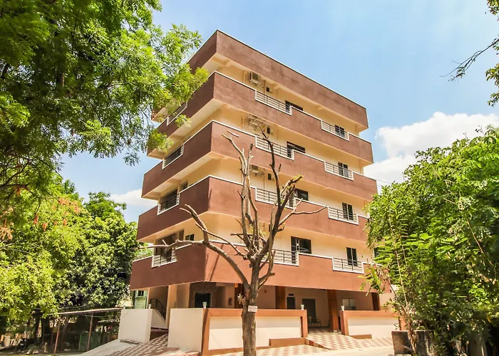 Itsy Hotels Riyas Grand