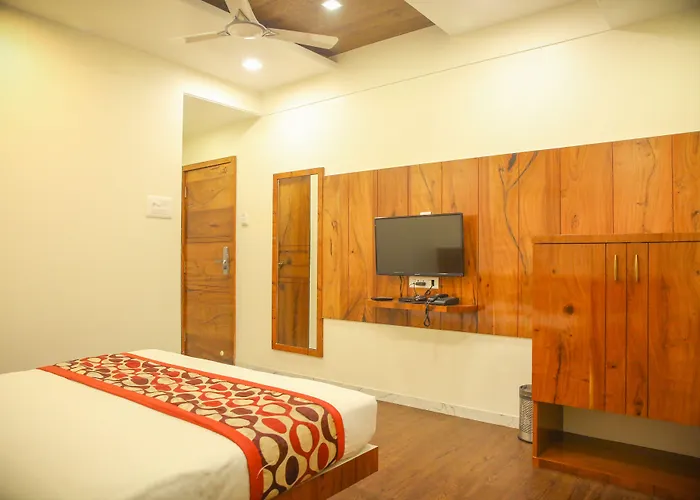 Hotel Madhuri Executive