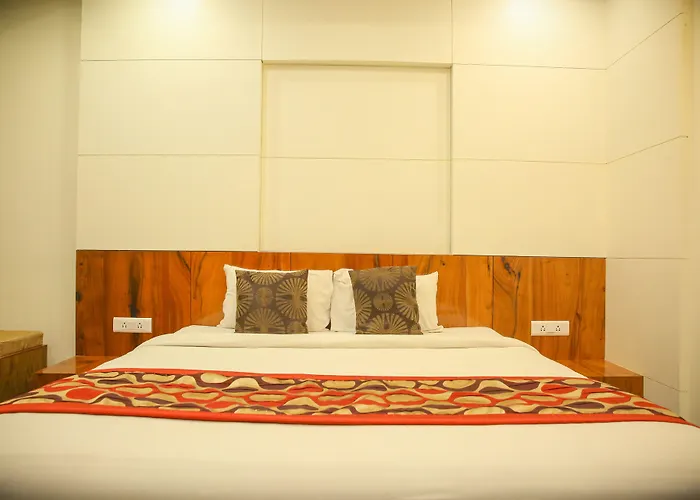 Hotel Madhuri Executive