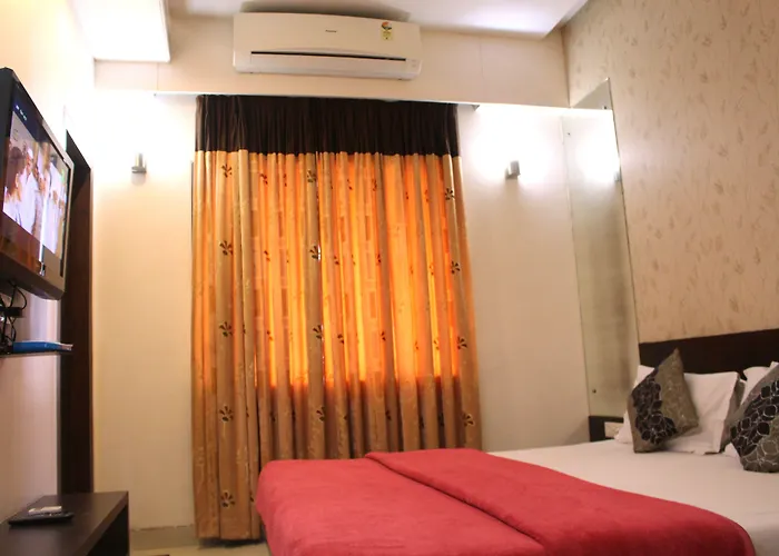 Hotel Aarya Inn