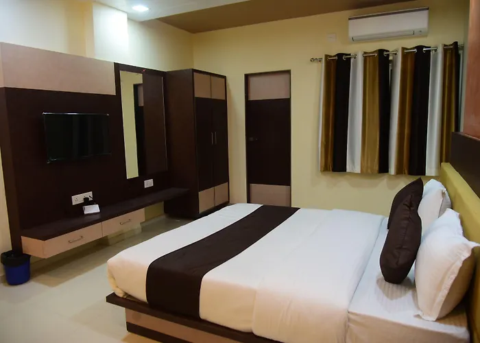 Hotel Savera Palace
