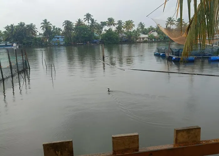 Riverine Homestay Kochin