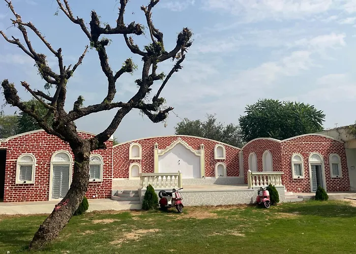 Hotel Ajitgarh