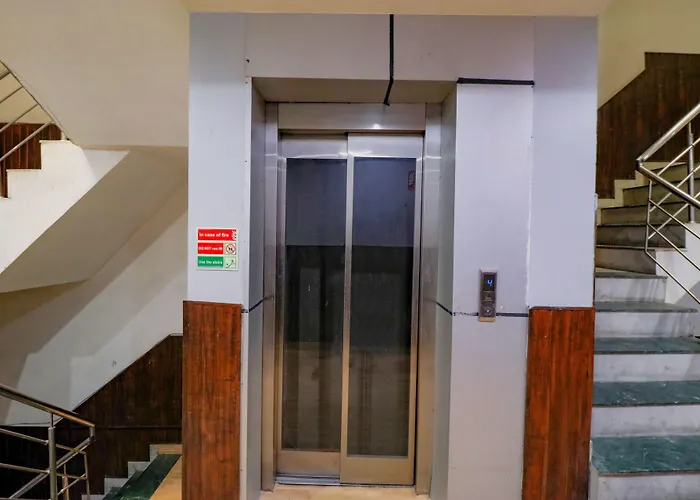 Fabhotel A One Noida Sector 11