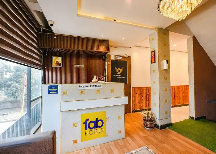 Fabhotel The Dreams