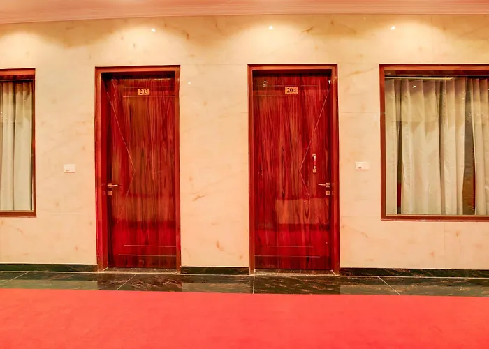 Super Townhouse By Oyo Chandigarh Near Pec-Pgi-Pu Formerly Hotel Paradise
