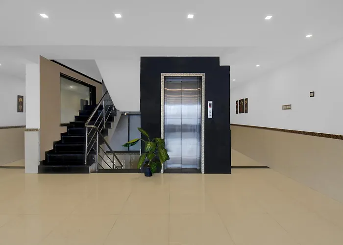 Super Townhouse Chakan Midc Pune Formerly Renuka Executive