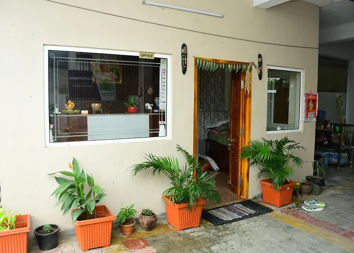 Sri Kasthuri Residency