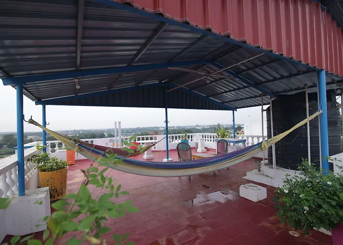 Holi-Wood Guesthouse