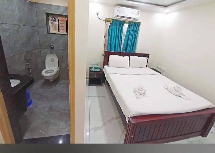 Flora Inn Gokarna