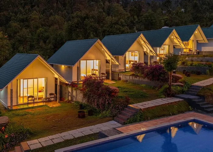 Gardenia Pool Resort Kanthalloor By Voye Homes Mountain View Stay Near Bhramaram View Point