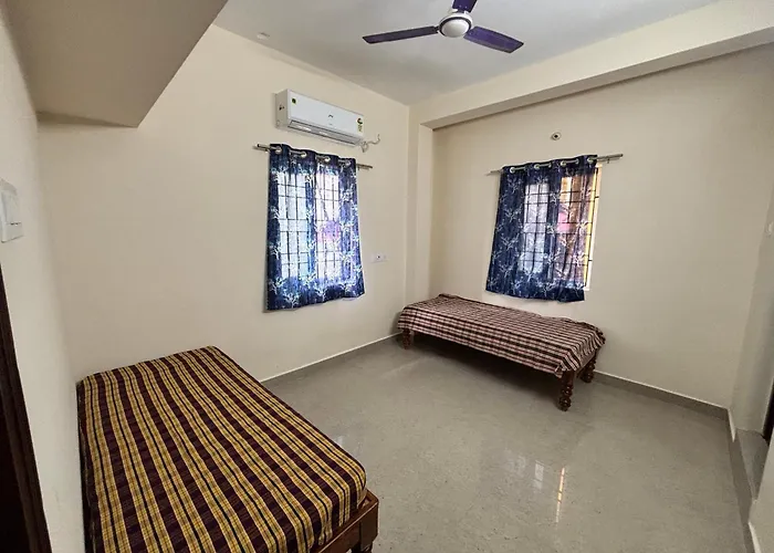 Varaham Pg - Pallikaranai