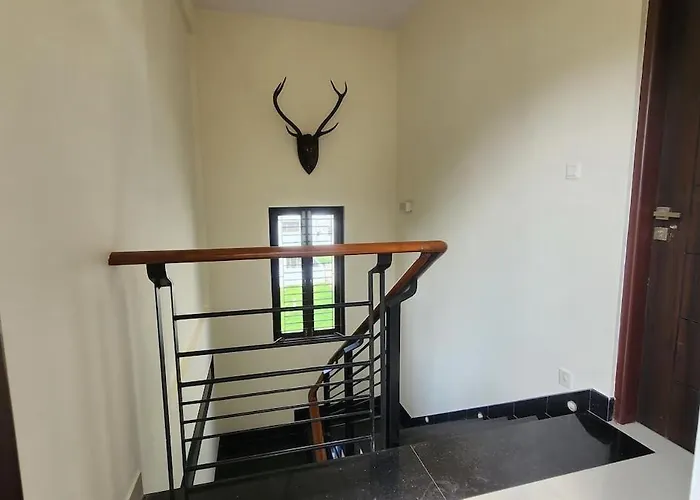 Premium 4Bhk Ac Duplex Villa In Peaceful Green Vista