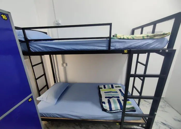 Nestiq Hostel