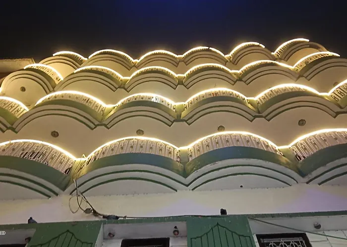 Sandhya Guest House Varanasi Near Ganga River