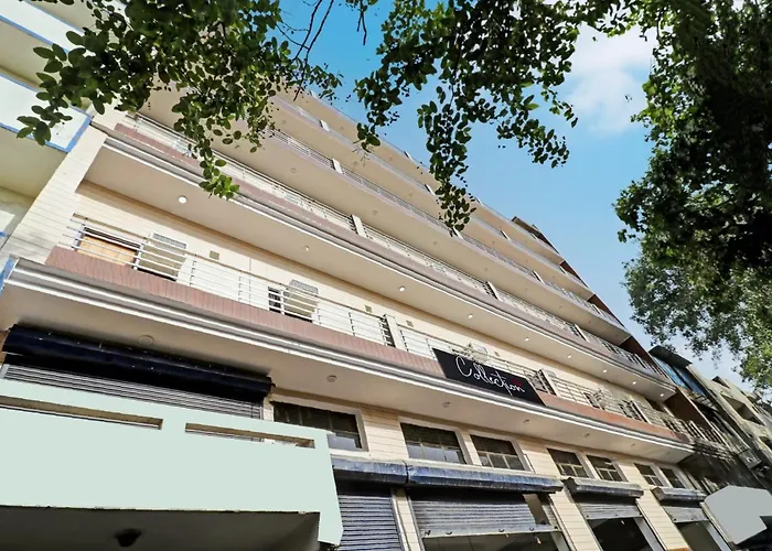 Collection O Qotel Peeragarhi Delhi 