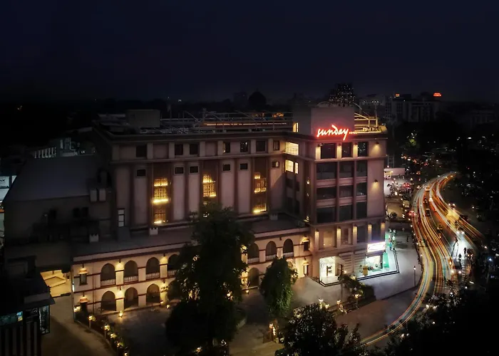 Sunday Hotel & Convention Centre By Checkin, Vadodara
