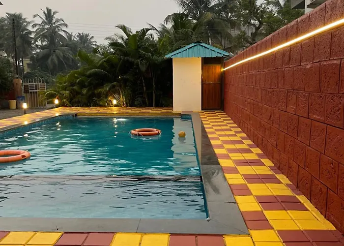 Scarlet Resort