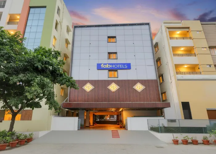 Fabhotel Radha Rani Residency