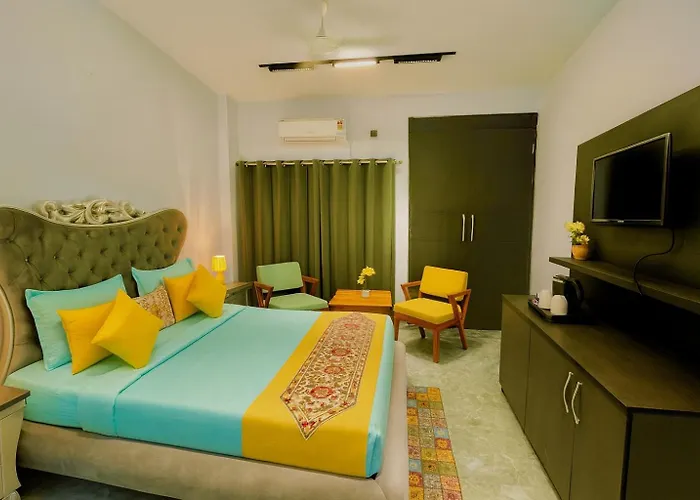 Hotel Aura Residency - A Luxury Hotel & Resort, Haridwar