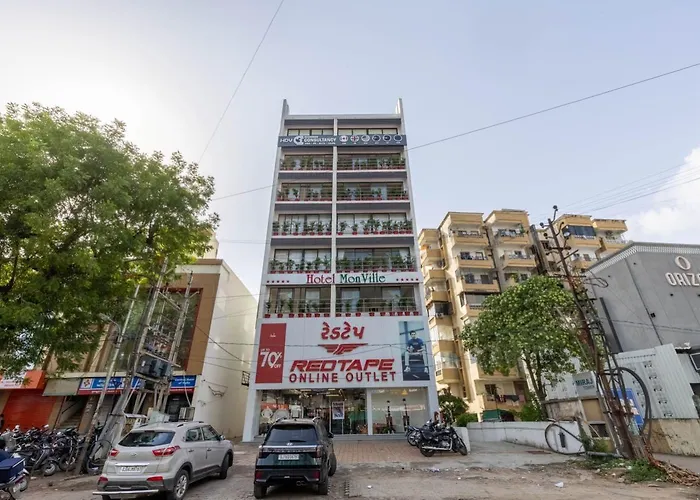 Hotel Monville Akota