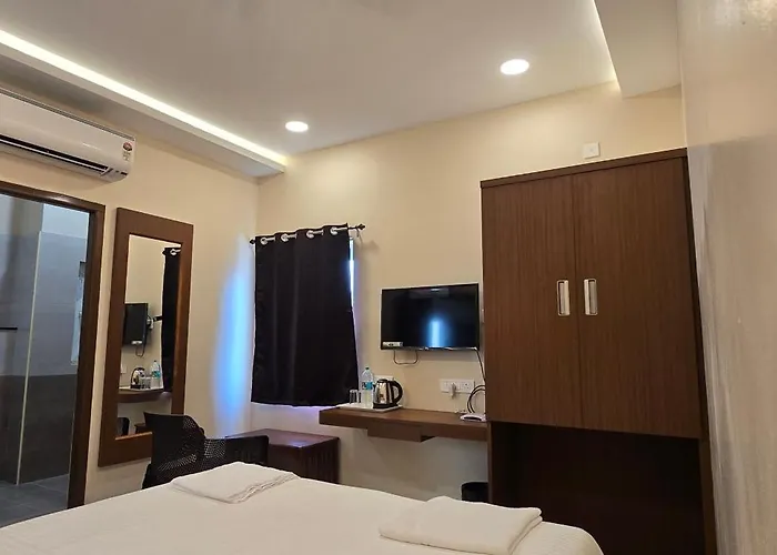 Sri Selvaas Inn