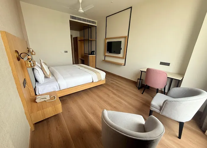 Hotel Hpb Grand