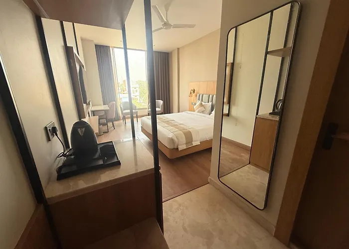 Hotel Hpb Grand